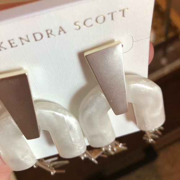 Prototype Kendra Scott Conner Earrings - Picture 4 of 4